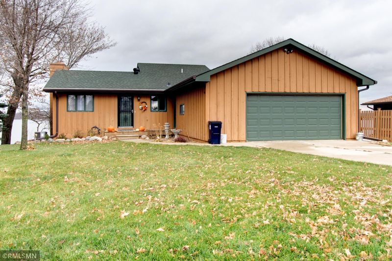 3711 Culver Trl, Faribault, MN 55021