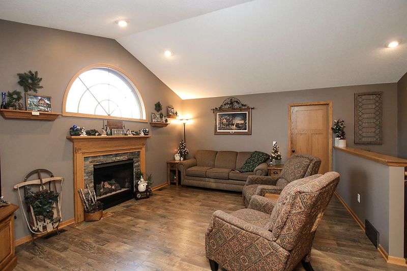 165 Orchard Ave SE, Hutchinson, MN 55350