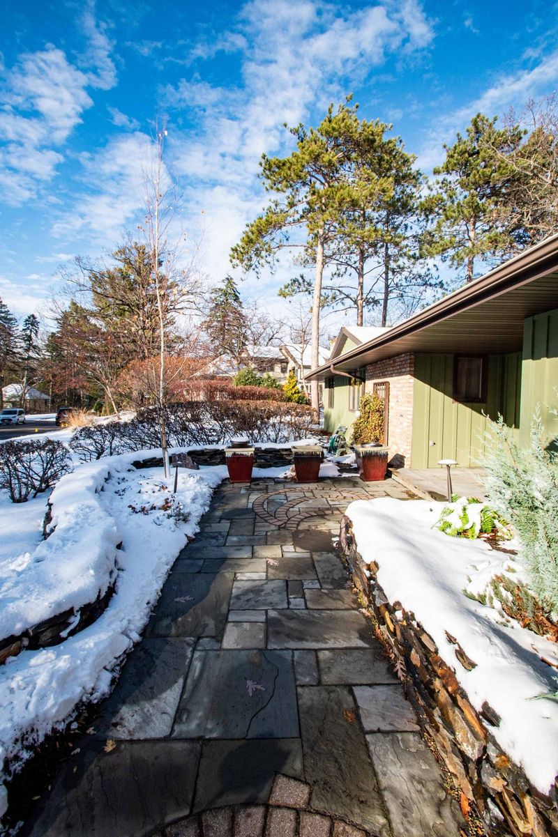 5111 Scriver Rd, Edina, MN 55436
