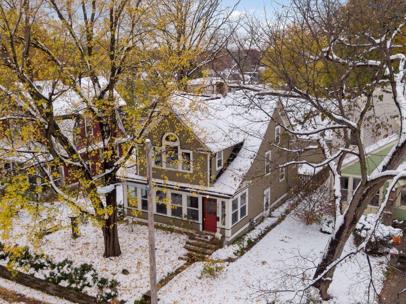 3832 Thomas Ave S, Minneapolis, MN 55410