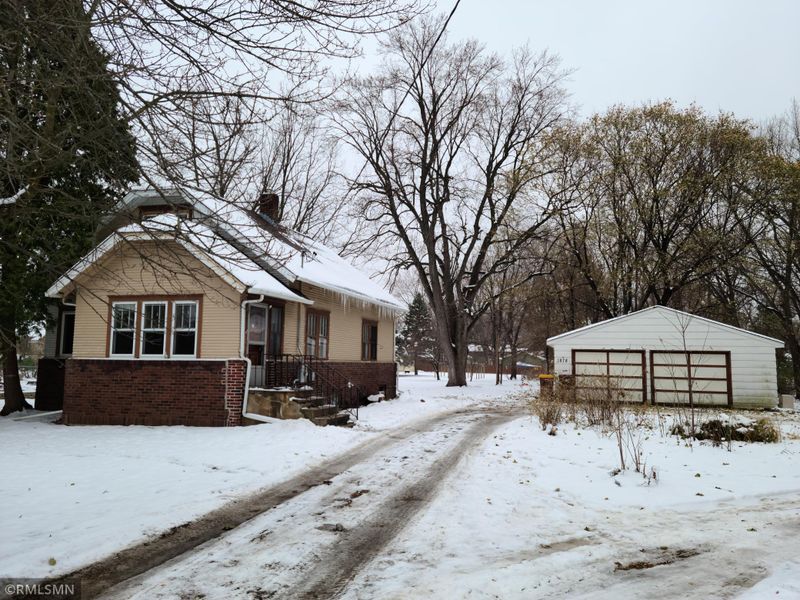 1878 County Road E E, White Bear Lake, MN 55110