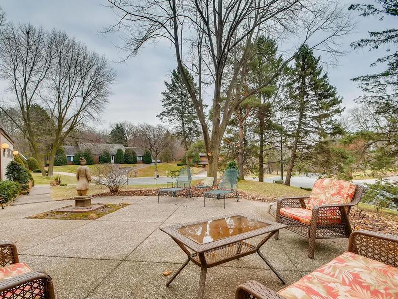 1680 Bellows St, West Saint Paul, MN 55118