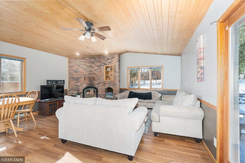 2225 Woodland Ave, Duluth, MN 55803
