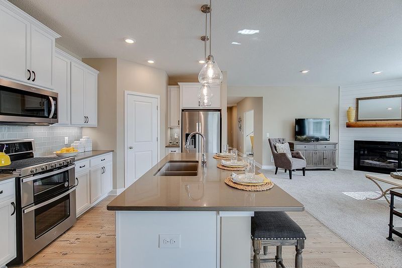 11604 Parkside Ln N, Champlin, MN 55316