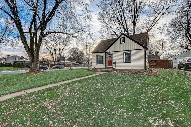 6244 Girard Ave S, Richfield, MN 55423