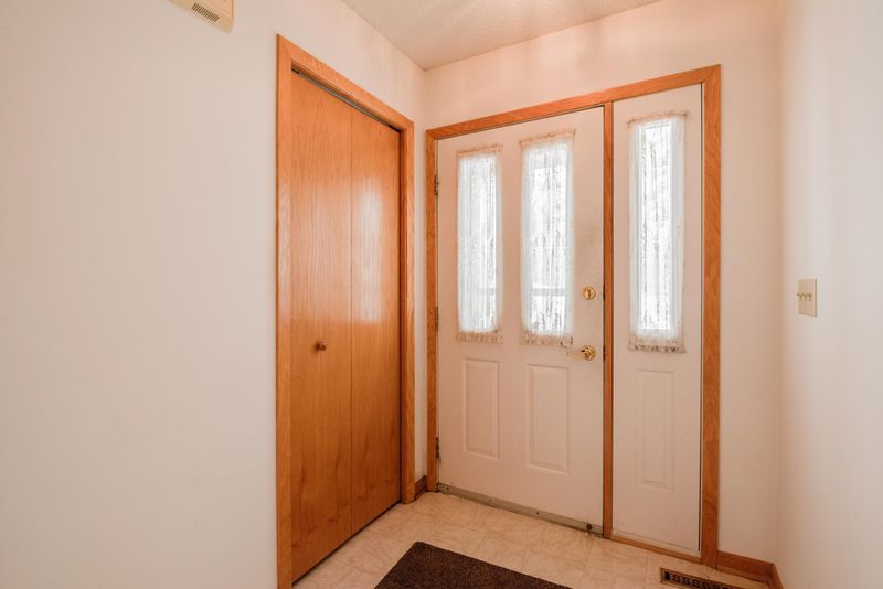 1768 Cedar Ln, White Bear Lake, MN 55110