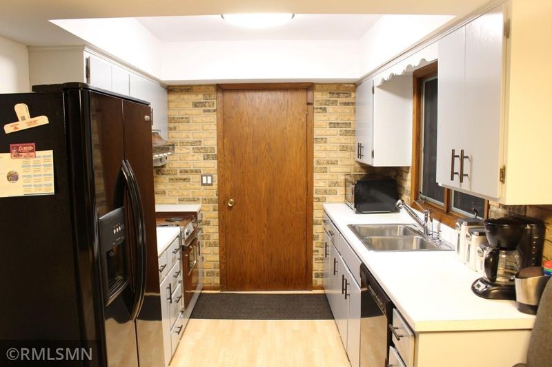 301 9th Ave S, Sauk Rapids, MN 56379