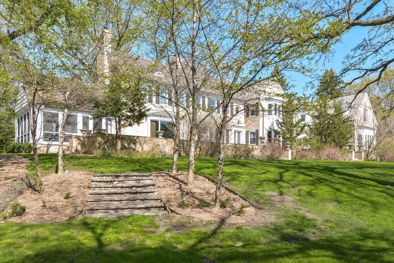 1590 Edgcumbe Rd, Saint Paul, MN 55116