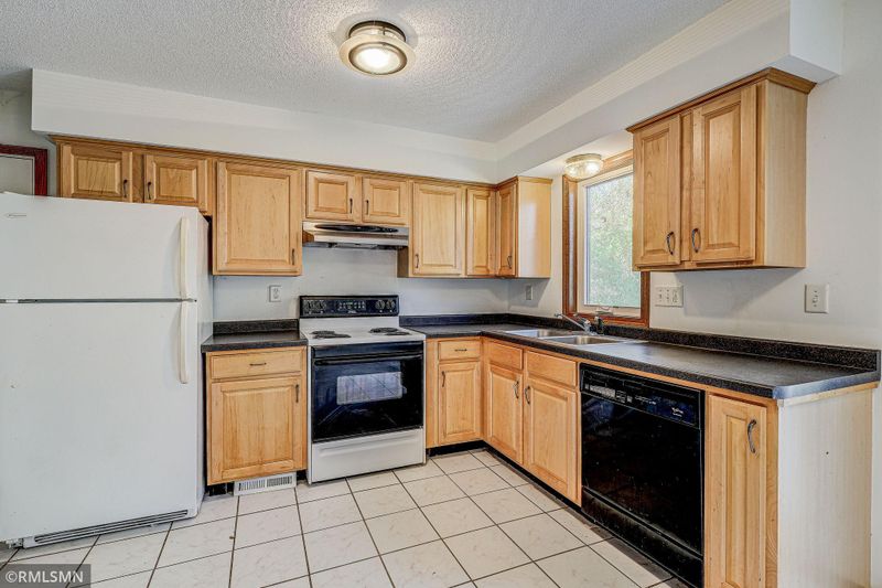 175 - 177 Mccarron St, Roseville, MN 55113