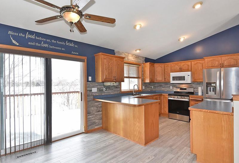 431 4th St SE, Medford, MN 55049