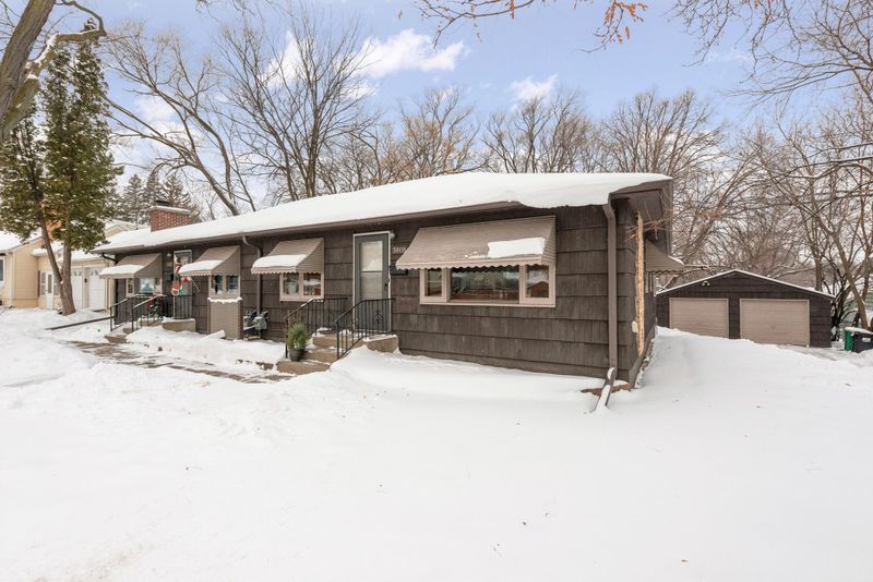 58085812 36th Ave N, Crystal, MN 55422