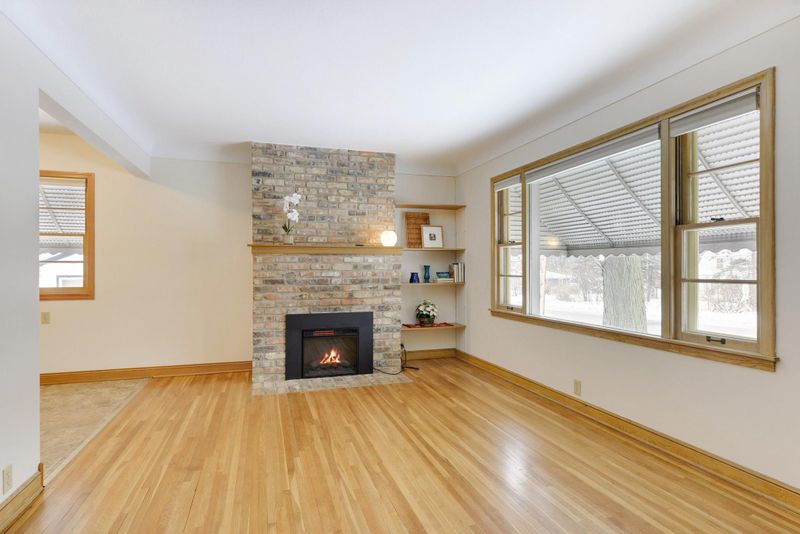 58085812 36th Ave N, Crystal, MN 55422