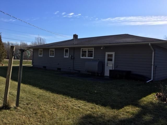 200 W 6th St, Cyrus, MN 56323