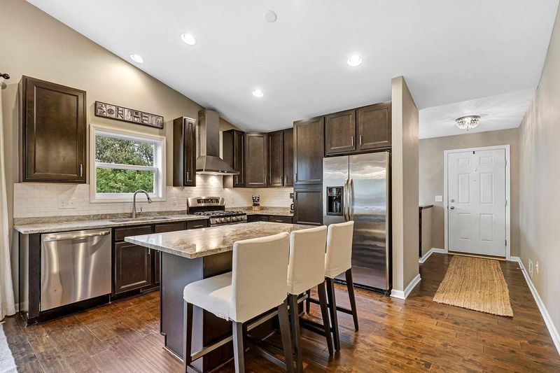 3915 Trail Point Ct, Prior Lake, MN 55372