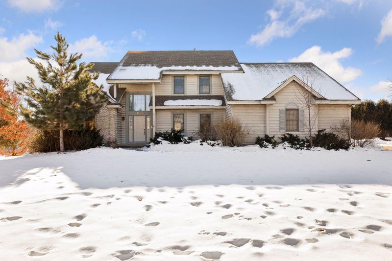 1604 Blackhawk Lake Pl, Eagan, MN 55122