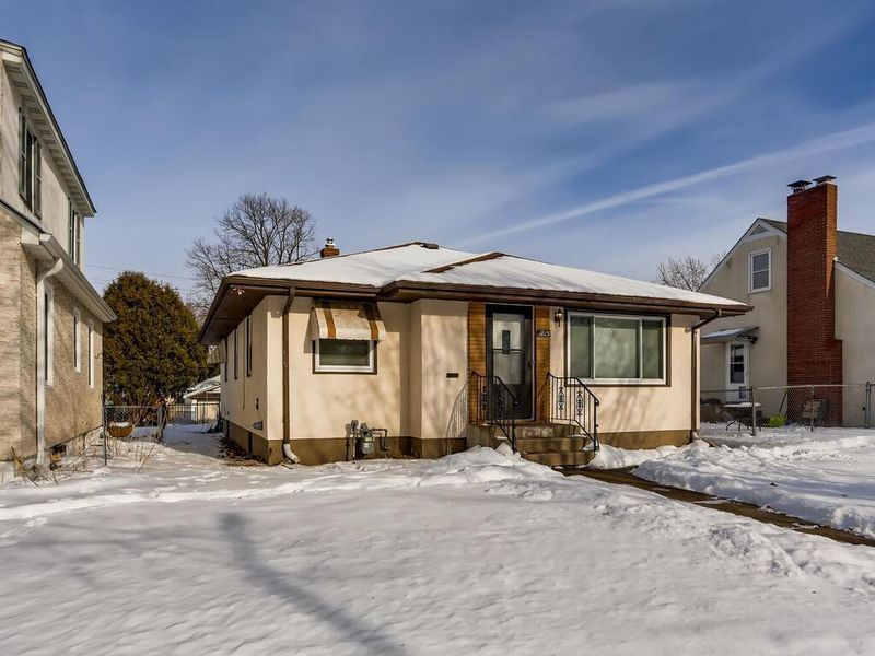 1815 Nebraska Ave E, Saint Paul, MN 55119