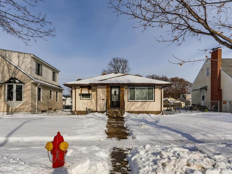 1815 Nebraska Ave E, Saint Paul, MN 55119