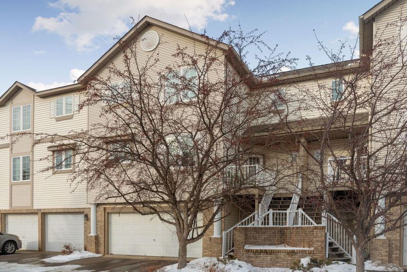 1302 Mcandrews Rd E, Burnsville, MN 55337