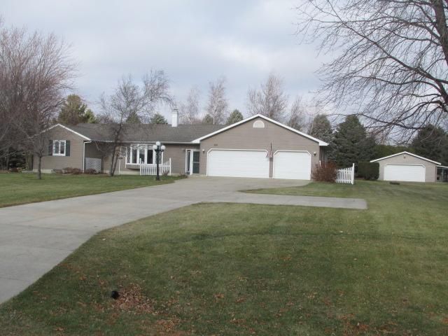 501 30th Ave NE, Austin, MN 55912