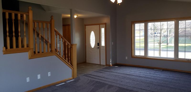 7742 Irvin Ave S, Cottage Grove, MN 55016