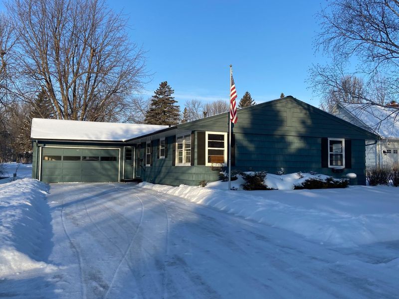 1017 Elmwood Ave, Worthington, MN 56187