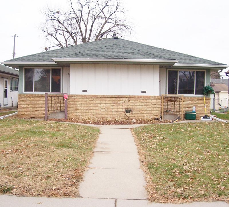 5752-5754 35th Ave S, Minneapolis, MN 55417