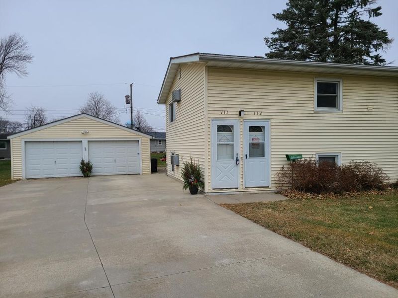 113 3rd Ave NW, Byron, MN 55920