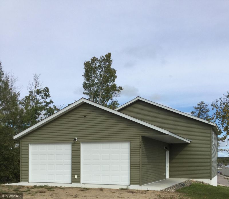 224 Evergreen Dr SW, Bagley, MN 56621