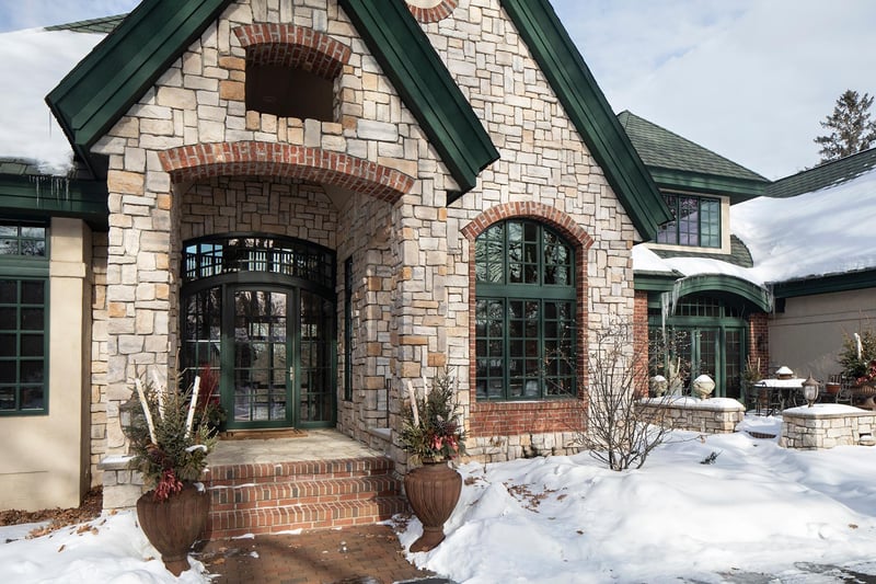8206 Oakmere Rd, Bloomington, MN 55438