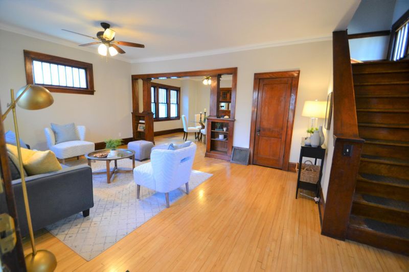 146 Curtice St E, Saint Paul, MN 55107