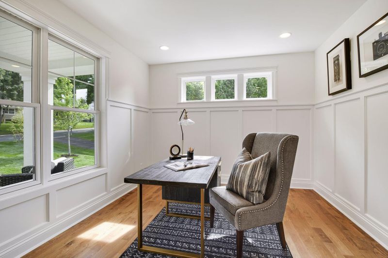6021 Saxony Rd, Edina, MN 55436