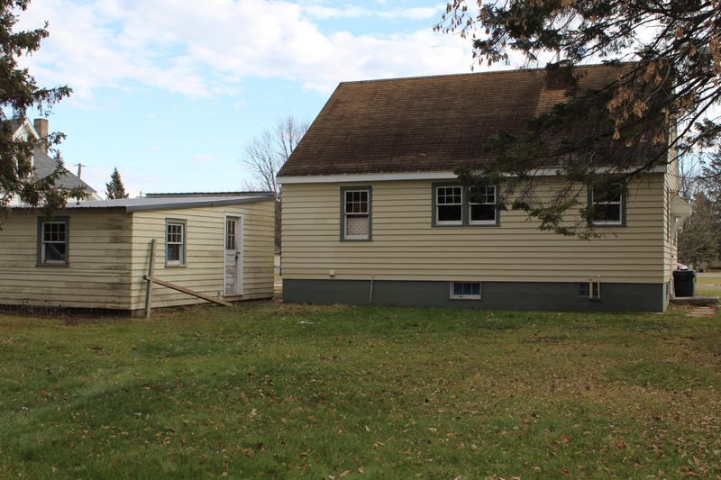 103 Jefferson Ave S, Sebeka, MN 56477