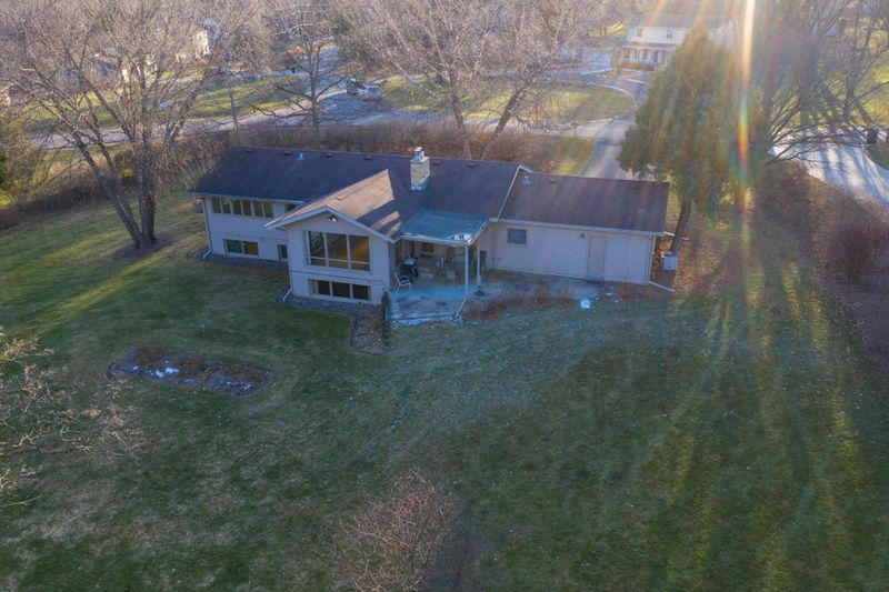 2027 Lenwood Dr SW, Rochester, MN 55902