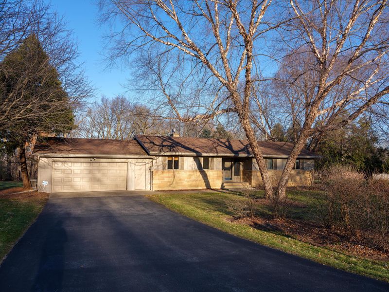 2027 Lenwood Dr SW, Rochester, MN 55902