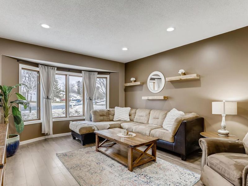 956 1st Ave SW, Forest Lake, MN 55025