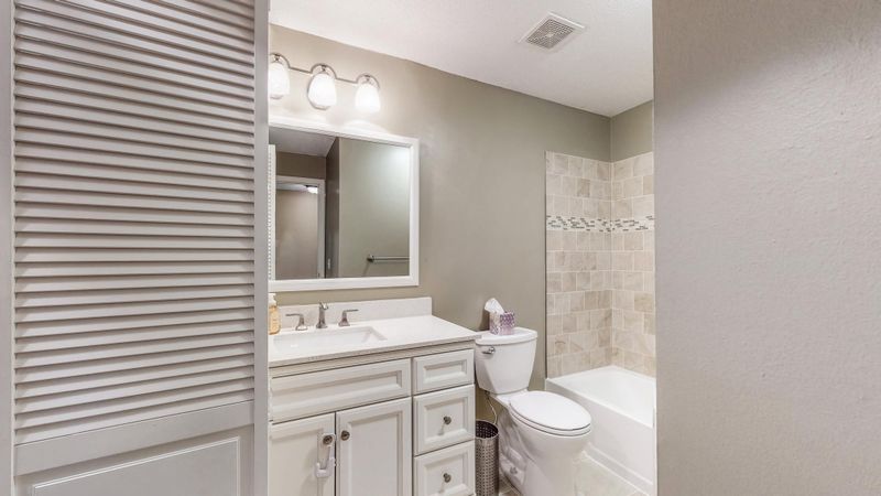 12647 Sherwood Pl, Minnetonka, MN 55305