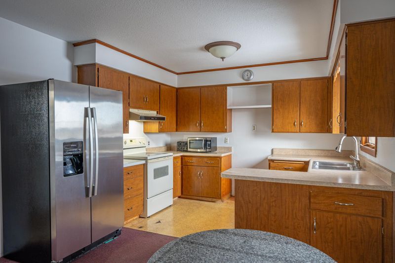 110 N 2nd Ave W, Ely, MN 55731