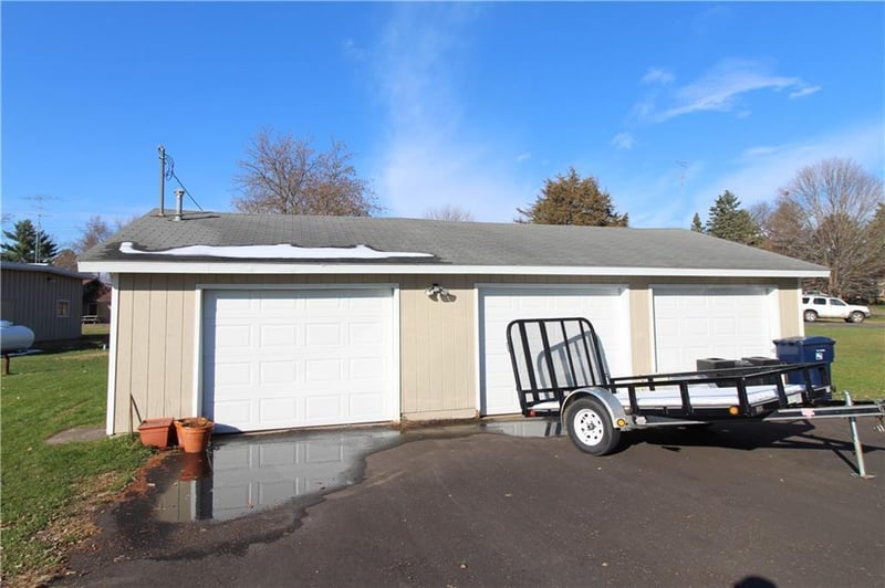 2671 27th St, Mikana, WI 54857
