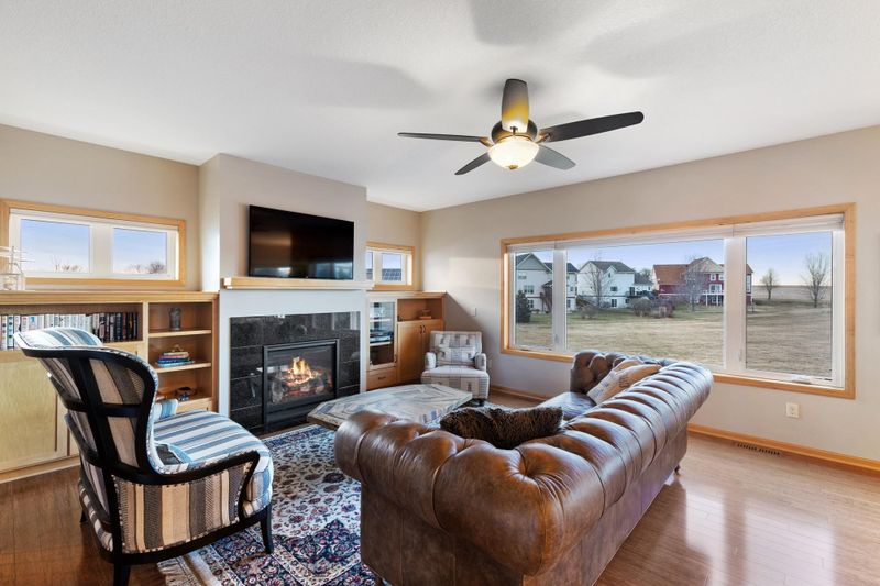 1008 Freedom Ct, Northfield, MN 55057