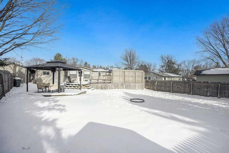 225 Trondheim Rd, Kenyon, MN 55946
