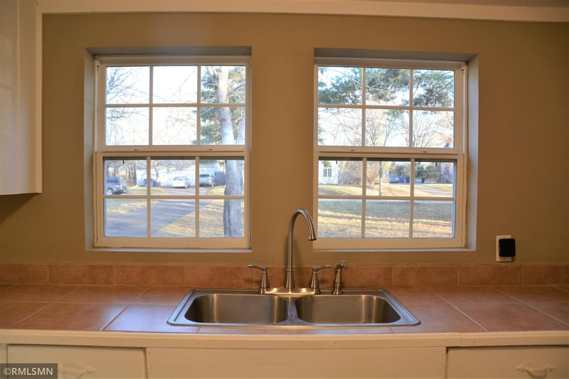 1269 Birmingham St, Hilltop, MN 55106