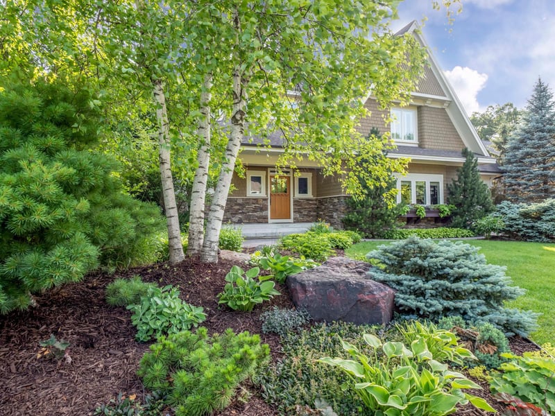 2624 N Saunders Lake Dr, Minnetrista, MN 55364