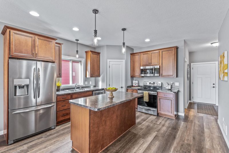 471 Pintail Cir, Annandale, MN 55302