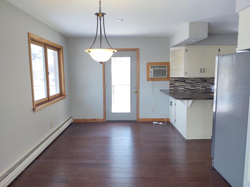 246 Cedar Ave NW, Hutchinson, MN 55350