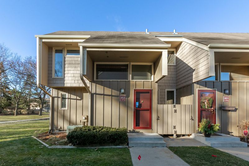 353 E 43rd St, Minneapolis, MN 55409