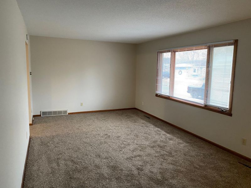 605 5th Ave SE, Little Falls, MN 56345