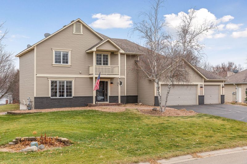 9215 Cornell Rd, Woodbury, MN 55125