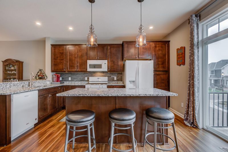 8063 Central Park Way, Maple Grove, MN 55369