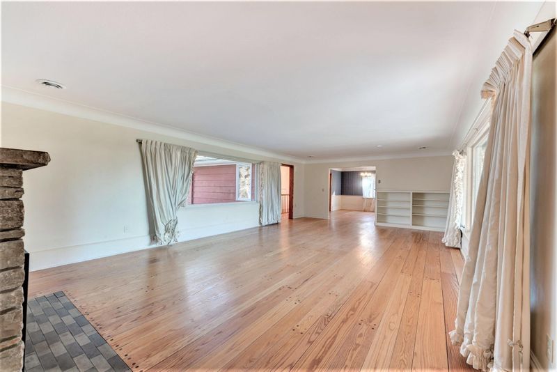 2841 N Manor Rd, Excelsior, MN 55331