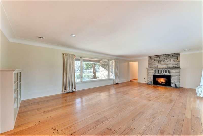 2841 N Manor Rd, Excelsior, MN 55331